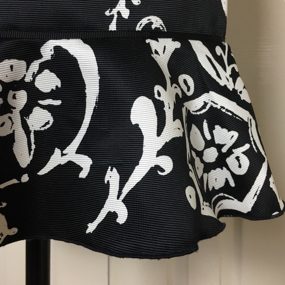 White House Black Market Skirt 4 EUC - Picture 9 of 14